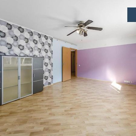 Bright Apartment Near Bus Statioon Talin Exterior foto