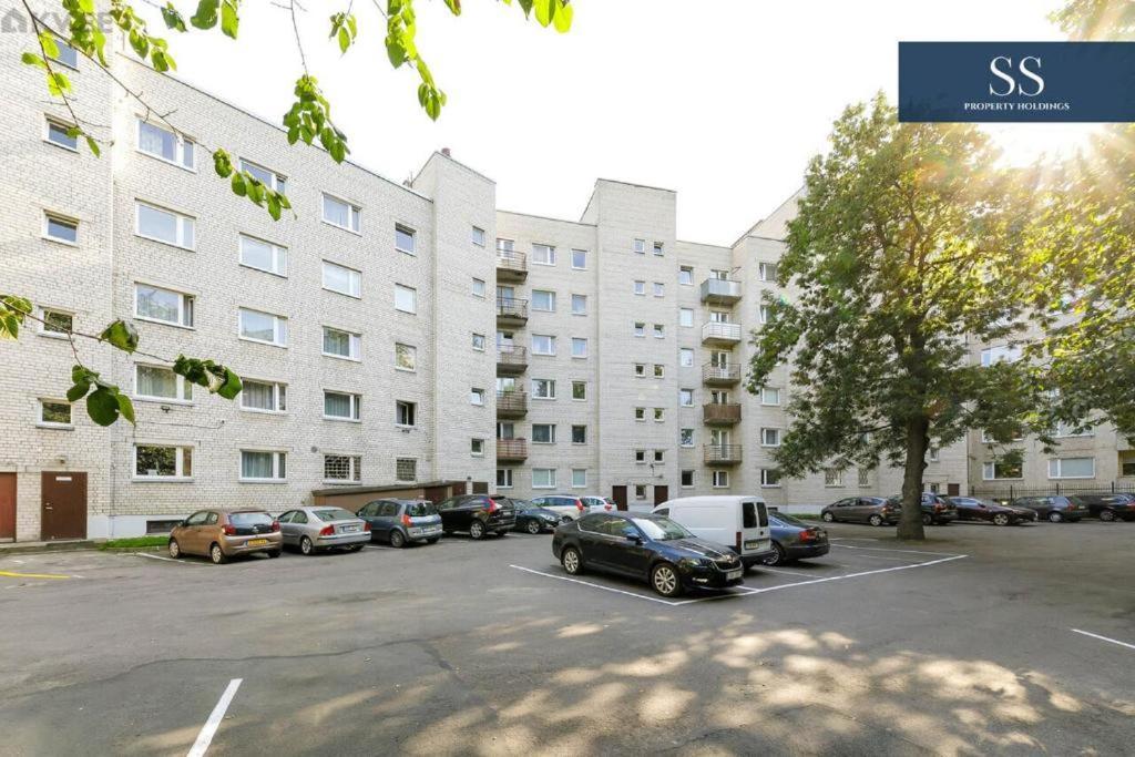 Bright Apartment Near Bus Statioon Talin Exterior foto