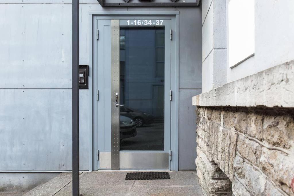 Bright Apartment Near Bus Statioon Talin Exterior foto
