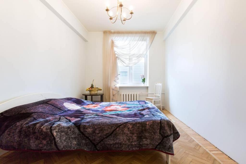 Bright Apartment Near Bus Statioon Talin Exterior foto