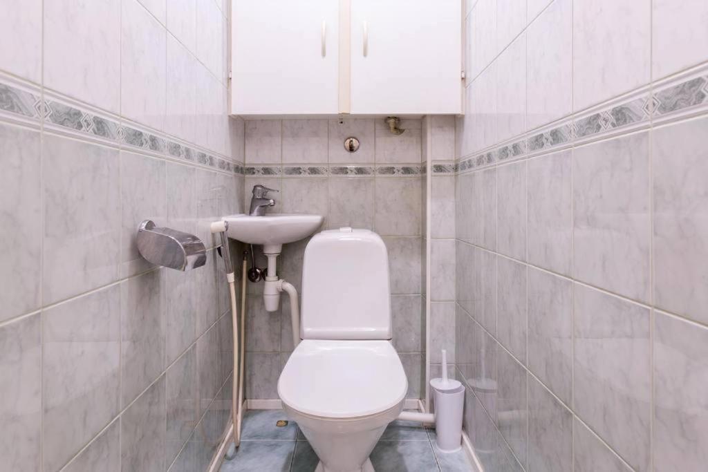Bright Apartment Near Bus Statioon Talin Exterior foto