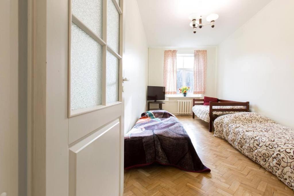Bright Apartment Near Bus Statioon Talin Exterior foto