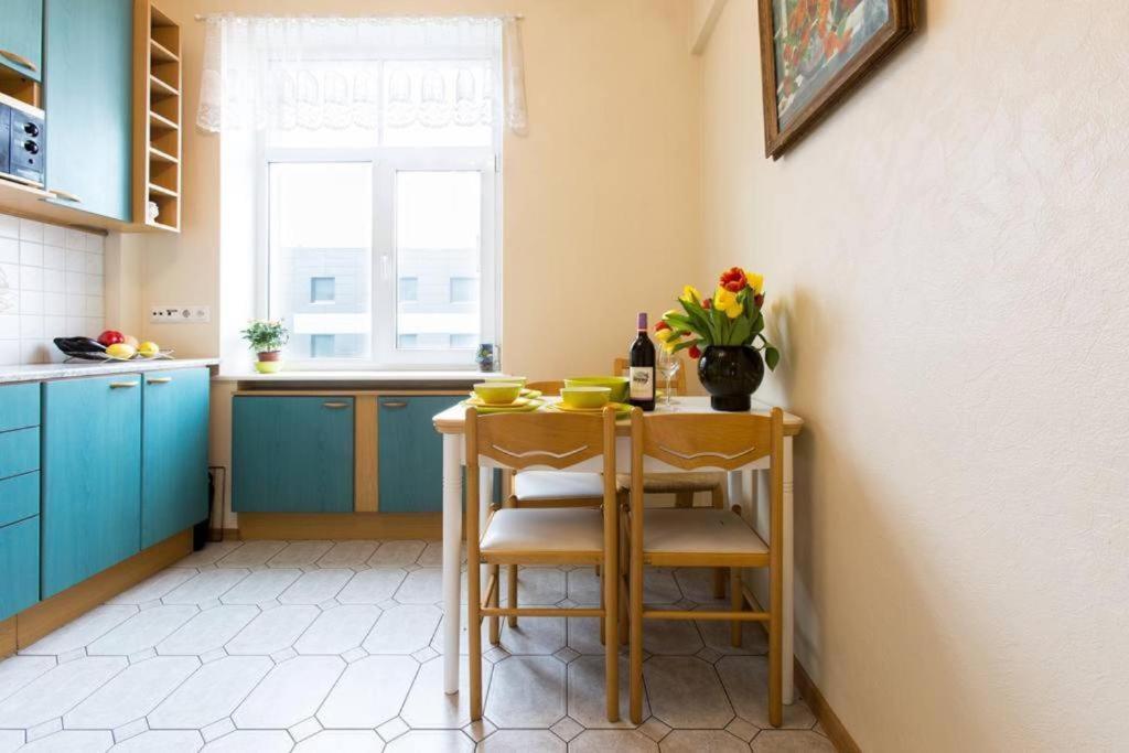 Bright Apartment Near Bus Statioon Talin Exterior foto